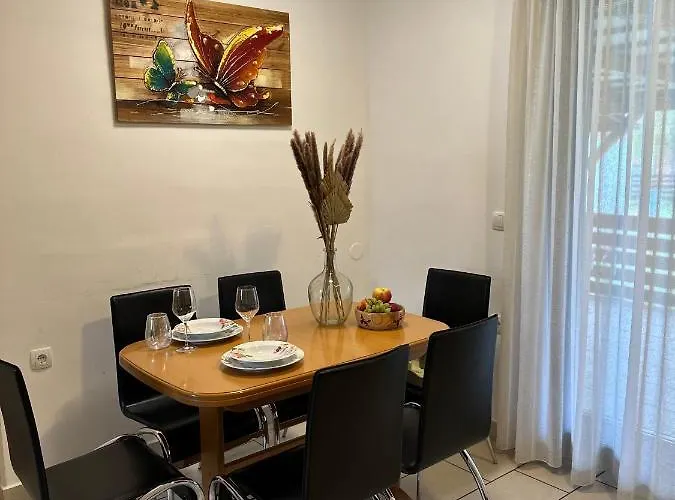 Butterfly Catez ob Savi